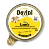 Devini Lamb 85gr is een graanvrije natvoeding met lamsvlees, zoete aardappel en spinazie, geschikt voor honden van alle leeftijden.